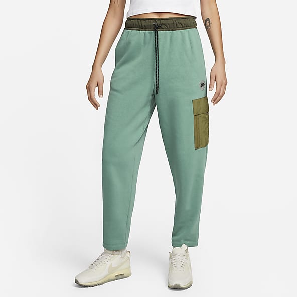 Green Joggers & Sweatpants. Nike SA