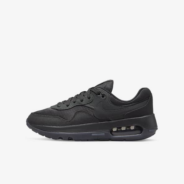 Zwarte sneakers & schoenen. NL