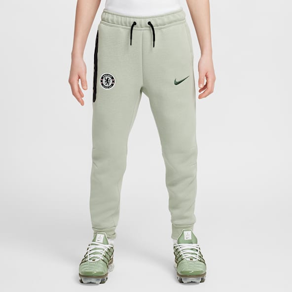 Chelsea F.C. Tech Older Kids' (Boys') Nike Football Fleece Pants