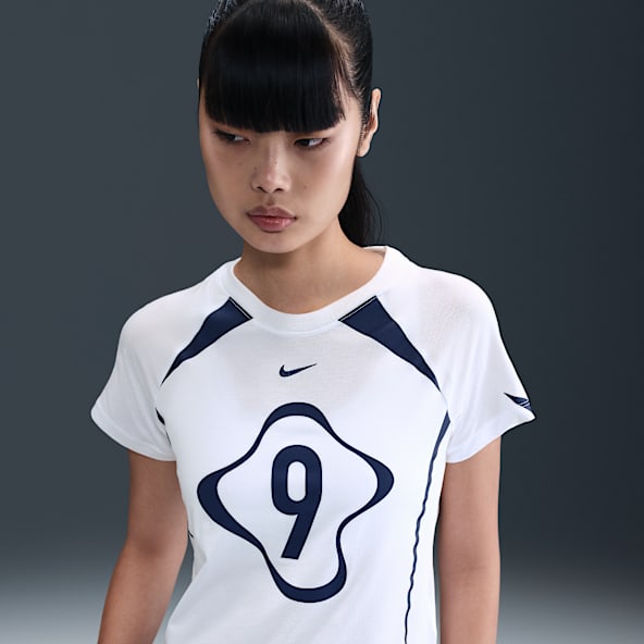 Nike Sportswear Chill Knit Women's Slim T-Shirt