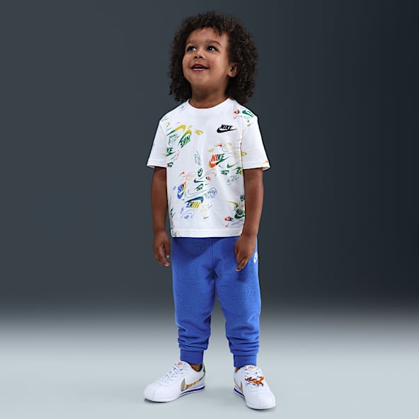 Nike Sportswear Conjunto de playera y pants Reveal estampado infantil