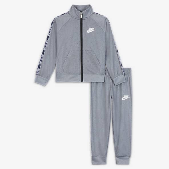grey nike jogging suits