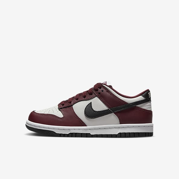 wine red nike shoes