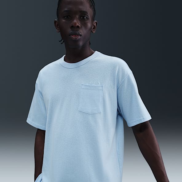 Nike Sportswear Premium Essentials Men's Pocket T-Shirt