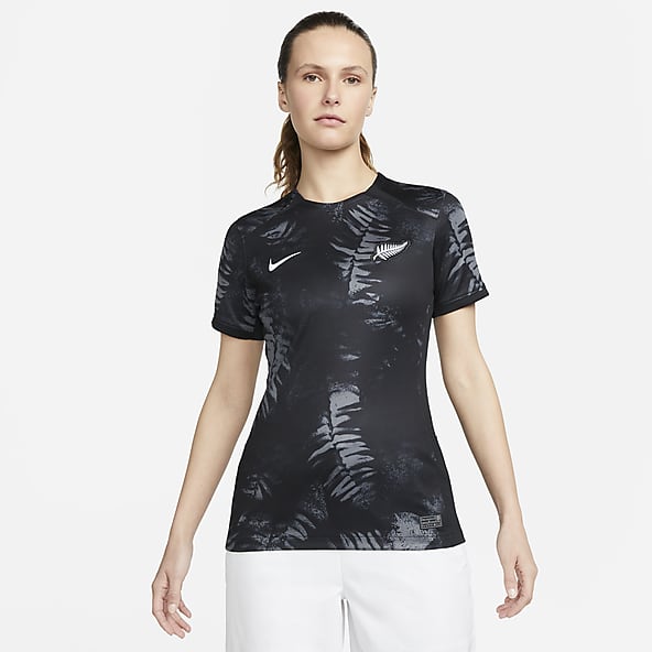 Nike soccer top shirts women's