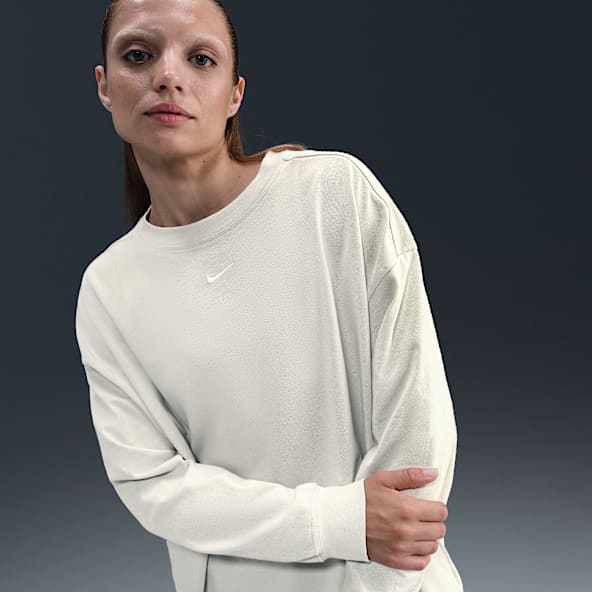 Nike Sportswear Essential Women's Oversized Long-Sleeve T-Shirt