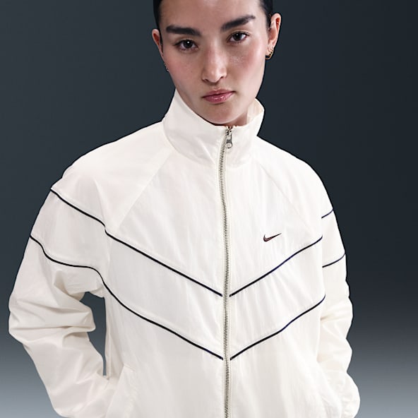Nike Windrunner Ruimvallend geweven damesjack met uv-bescherming en rits over de hele lengte