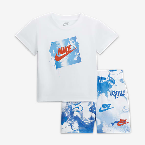 Nike Baby (12-24M) T-Shirt and Shorts Set