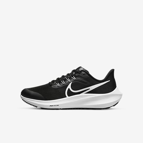 Negro Calzado. Nike