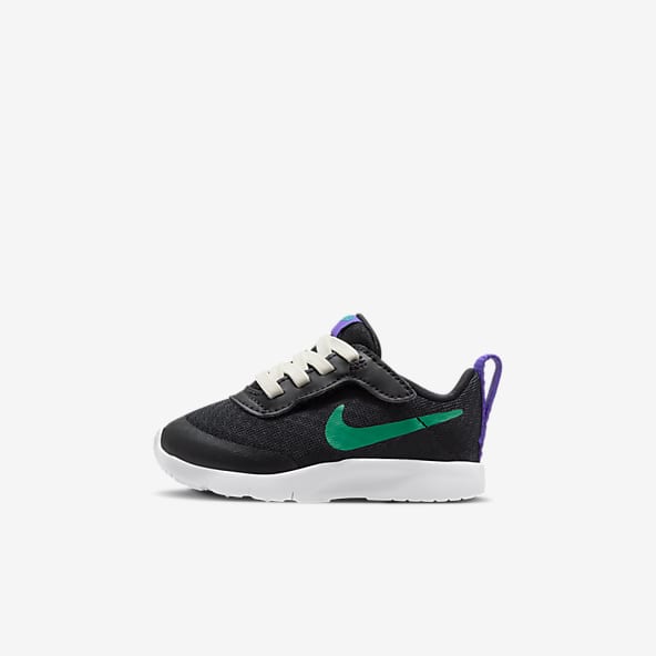 Toddler boy best sale black nike shoes