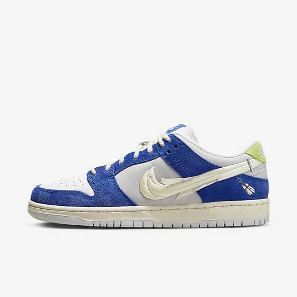nike sneakers white colour