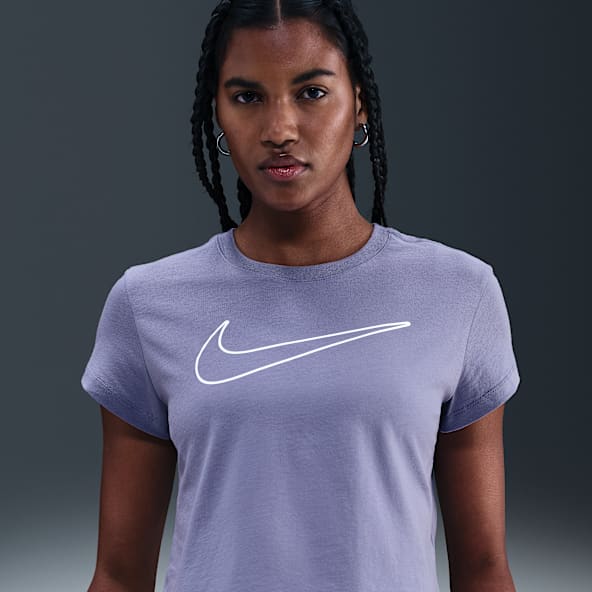 Nike Sportswear Playera con gráfico de manga corta para mujer