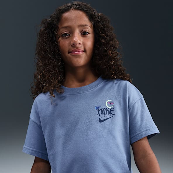 Nike Sportswear Big Kids' (Girls') T-Shirt