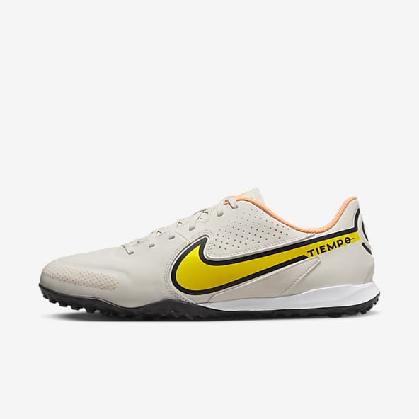 Men's Soccer Cleats & Shoes. Nike.com