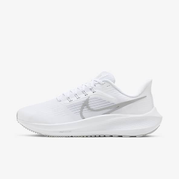 White Nike SE