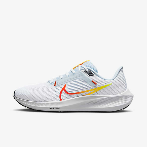Running Shoes. Nike VN