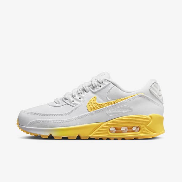 Women's Nike Air Max Trainers. IL