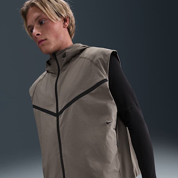 Nike Tech Gewebte Windrunner-Weste mit Dri-FIT-Technologie (Herren)