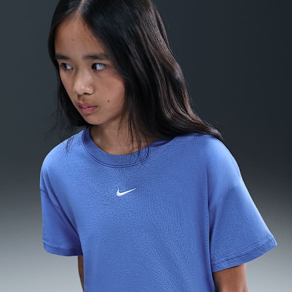 Nike Sportswear Essential Older Kids' (Girls') T-Shirt