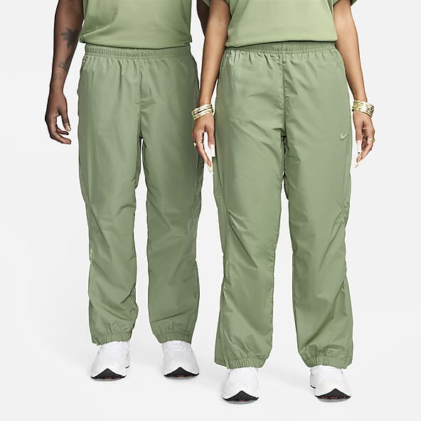 Pants Nike rompevientos💚 (color como verde) practicamente nuevo