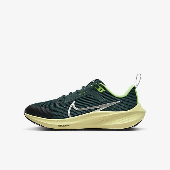 Kids Green Running Shoes. Nike UK