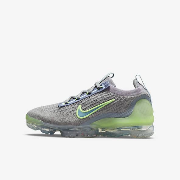 Boys nike shoes size 4.5 Clearance