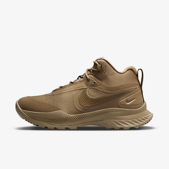 Non slip nike discount boots