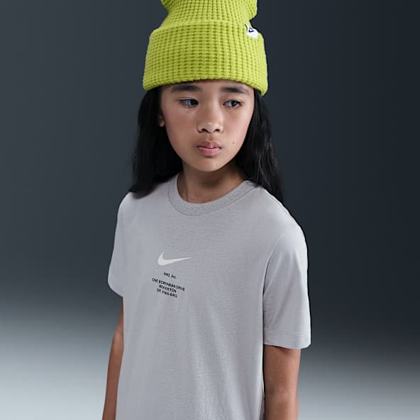 Nike Sportswear Older Kids' (Boys') T-Shirt