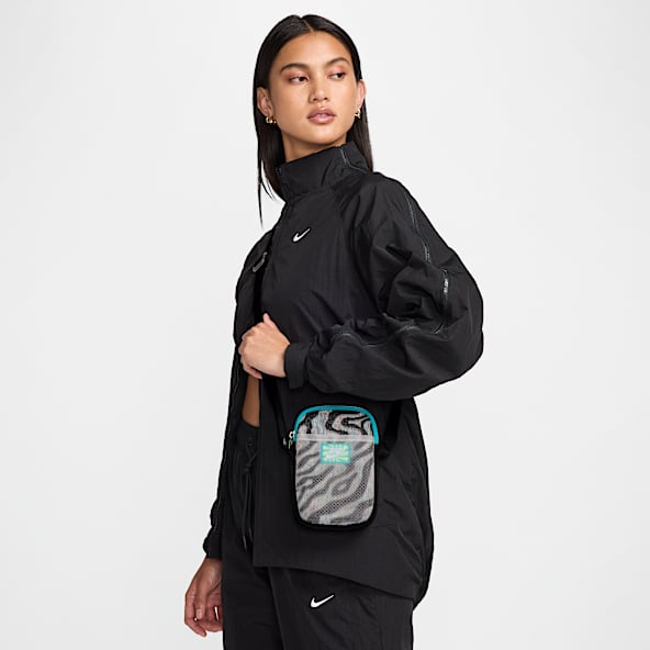 シミ確認用）NIKEボディーバック あらわれる