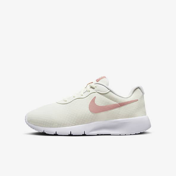 Nike grade school shoes hot sale