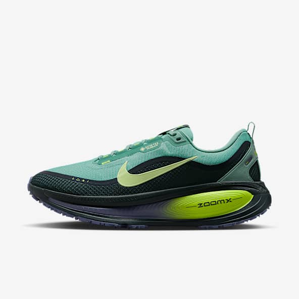 Nike Vomero 18 GORE-TEX Vattentät löparsko för hårt underlag med reflekterande detaljer för män