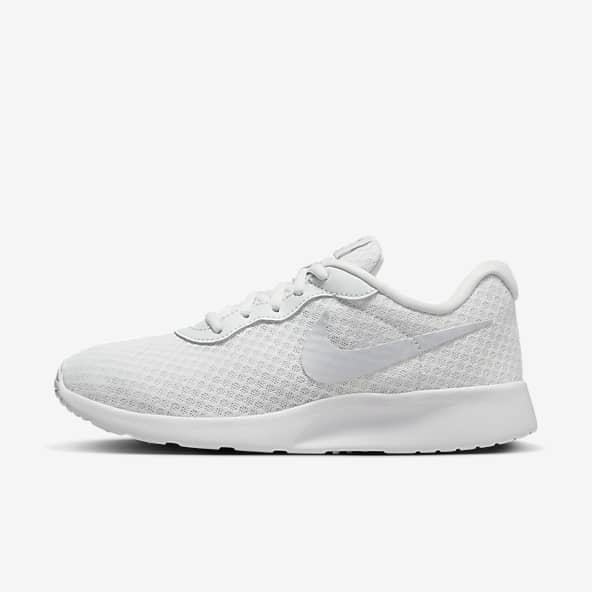 Nike tanjun deals black friday