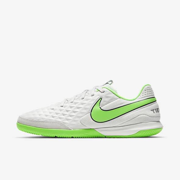 nike flyknit futsal