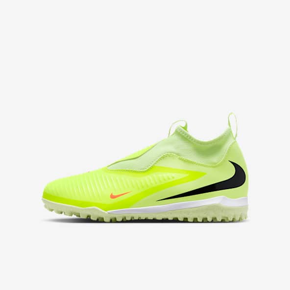 Nike Jr. Phantom 6 High Academy Nike Jr. Phantom 6 High Academy Older Kids' Turf Football Shoes