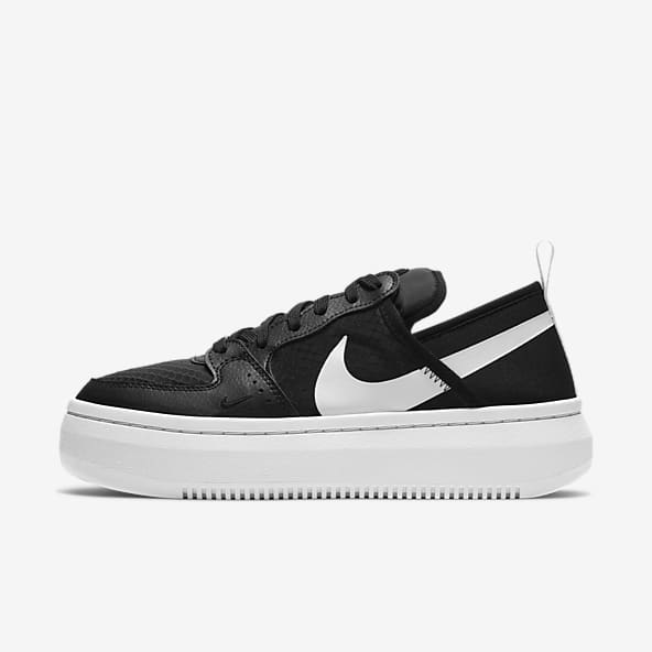 black casual nike shoes