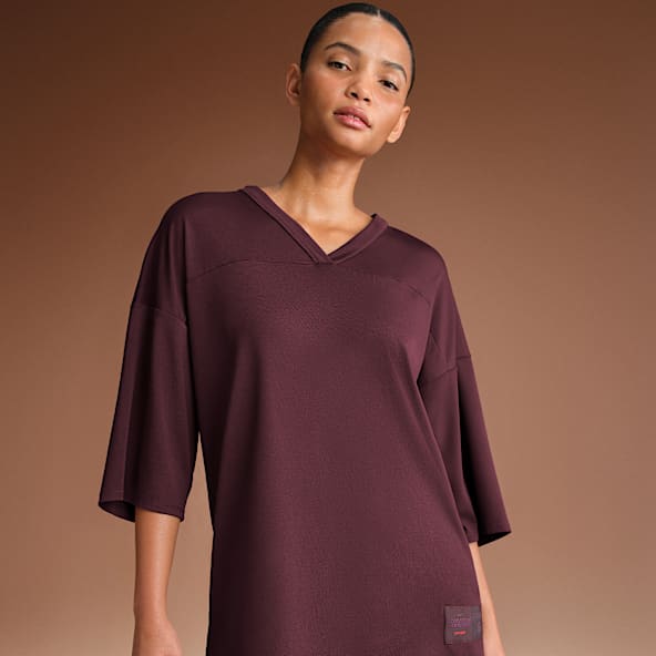 NikeSKIMS Airy Women's Oversized V-Neck T-Shirt