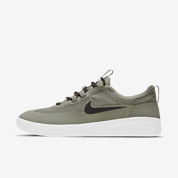 nike sb nyjah free black  and amp white skate shoes