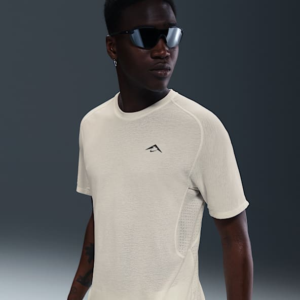 Nike Trail Solar Chase Men's Dri-FIT ADV Short-Sleeve Running Top