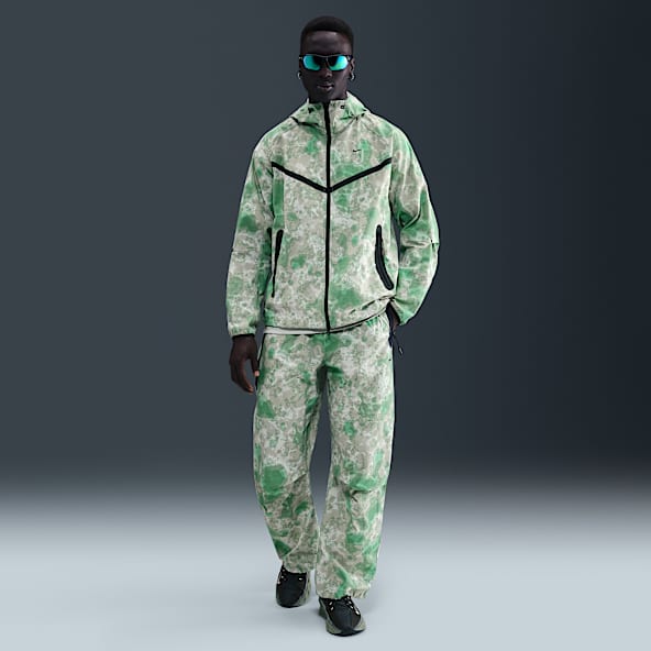 Nike Tech Nike Tech Men's Dri-FIT Woven Camo Loose-Fit Pants