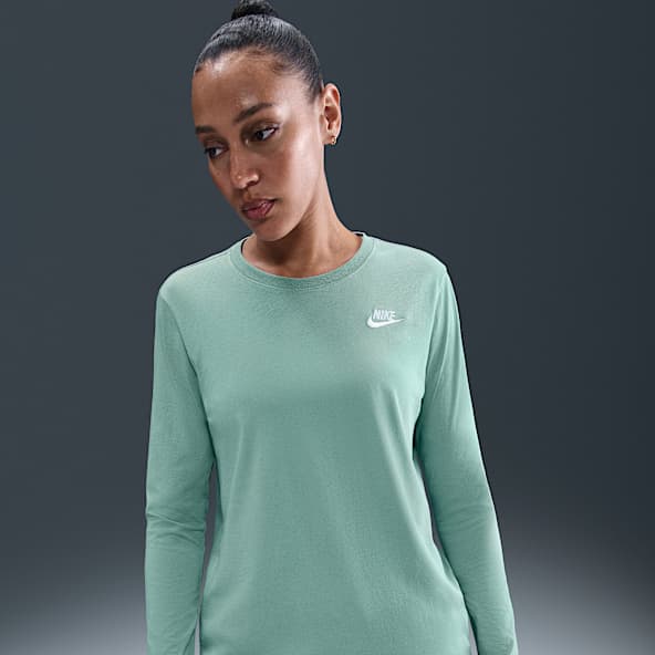 Nike Sportswear Club Women's Long-Sleeve T-Shirt