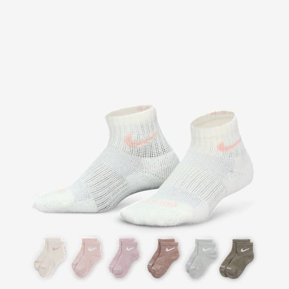 Nike Dri-FIT Performance Basics Little Kids' Quarter Socks (6 Pairs)