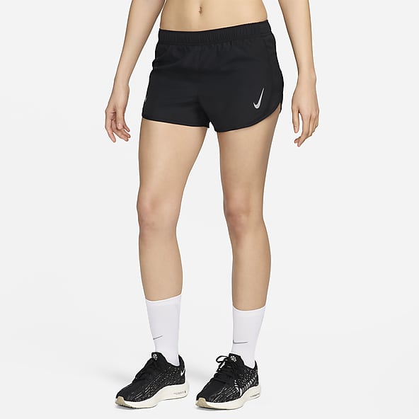 Nike Dri-FIT Swift Women's Mid-Rise 8cm (approx.) 2-in-1 Running Shorts  with Pockets