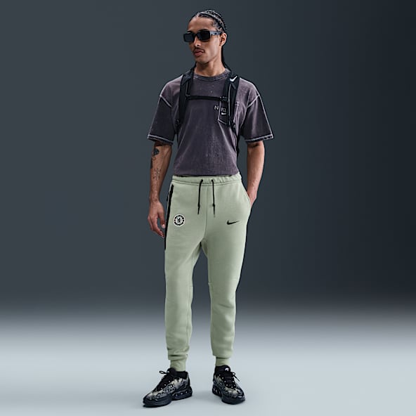 Chelsea F.C. Tech Men's Nike Football Fleece Joggers
