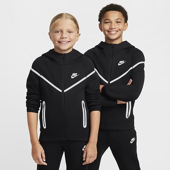 Sportswear Black Tech Fleece. Nike