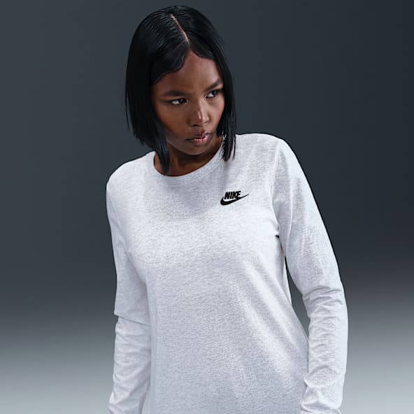 Nike Sportswear Club Women's Long-Sleeve T-Shirt