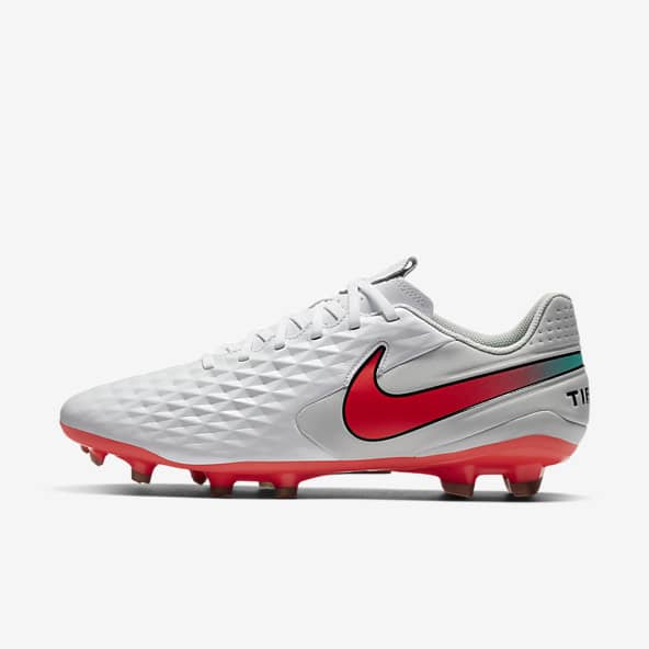 white nike tiempo football boots