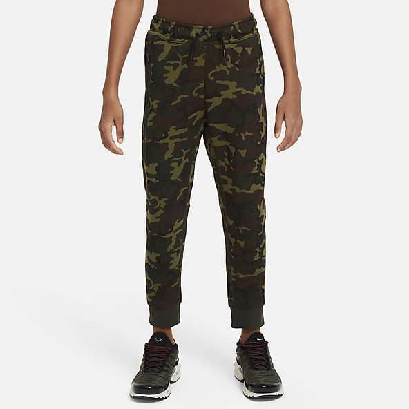 Chandal camuflaje hotsell nike