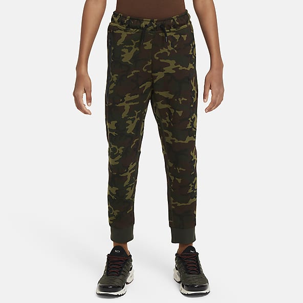 Black Joggers & Sweatpants. Nike CA
