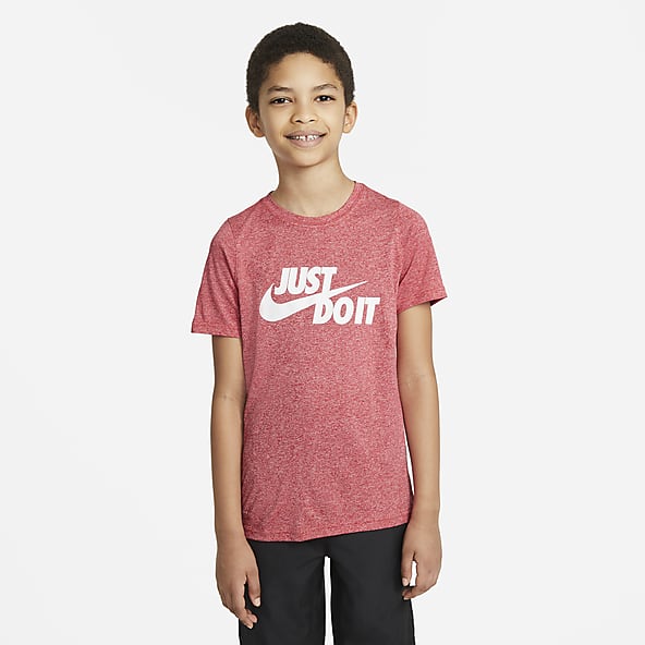 boys red nike shirt