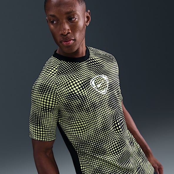 Nike Academy+ Men's Dri-FIT Short-Sleeve Soccer Top
